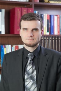 Dr Marcin Olszówka