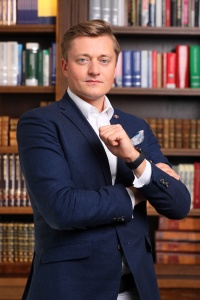 Adw. dr Bartosz Lewandowski