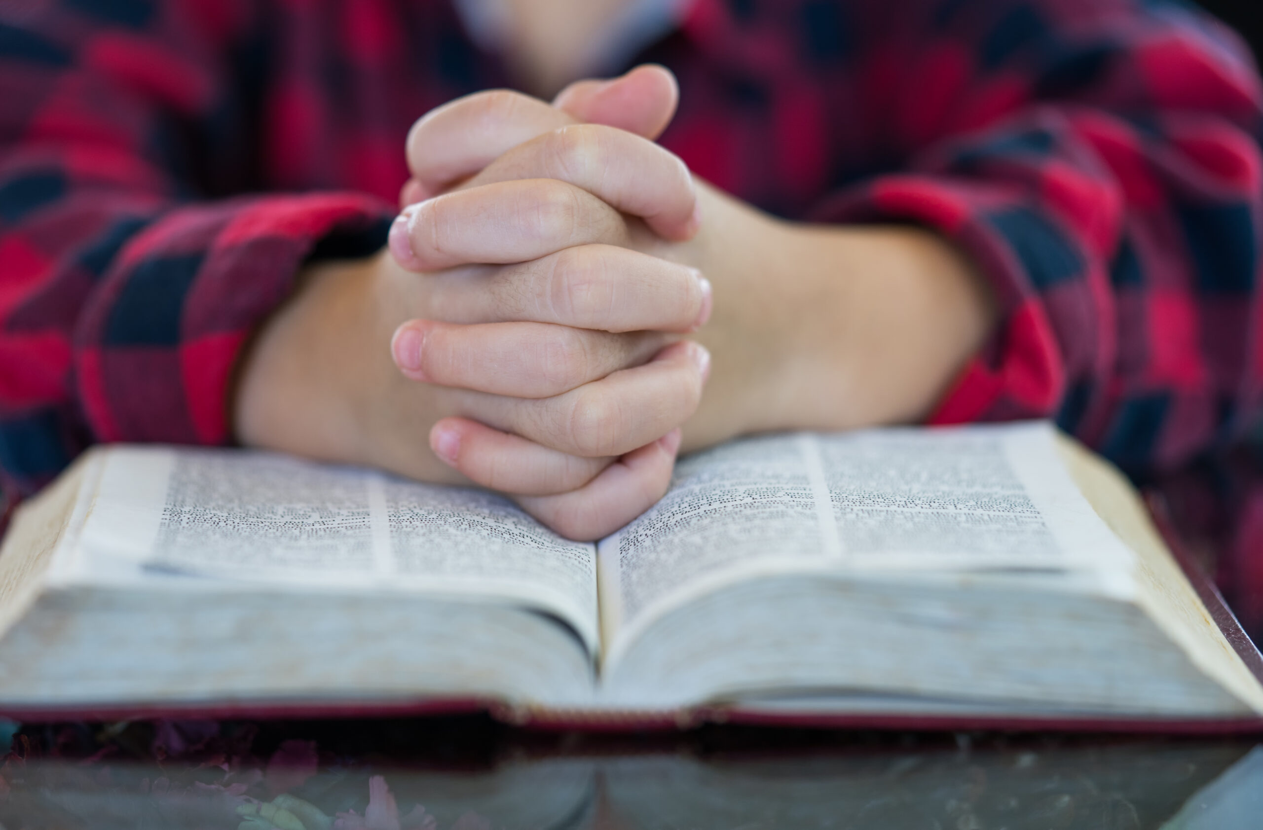 Analiza zgodności z prawem zobowiązania uczniów katolickich szkół publicznych do uczestnictwa w lekcjach religii