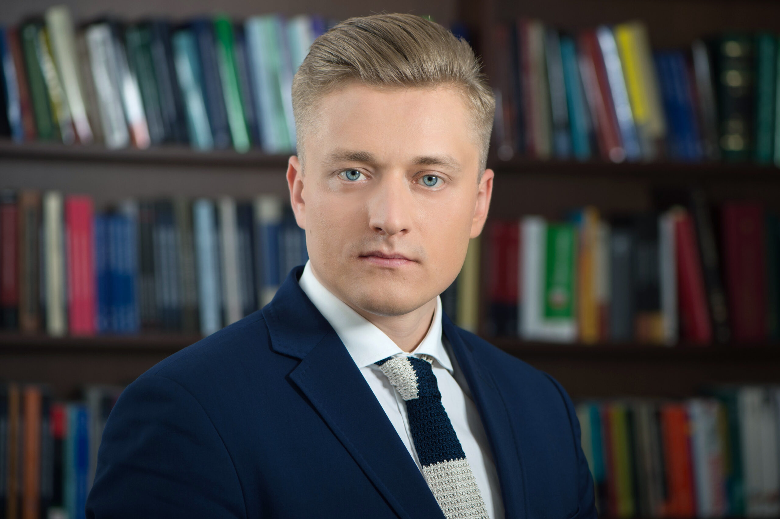 Wykład „Kiedy władza sięga po nasze dzieci” – cykl „Spotkania w prawdzie”
