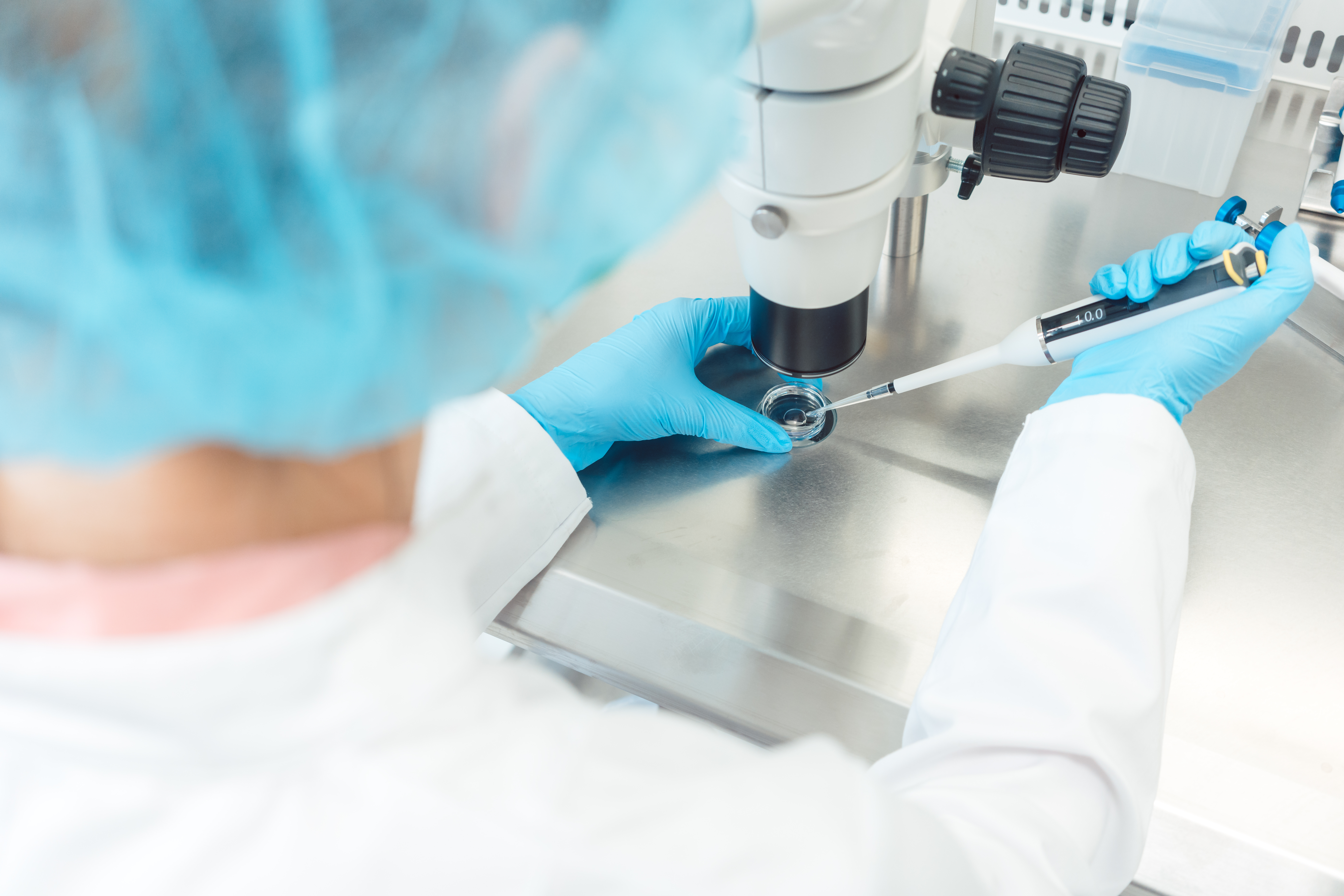 Analiza warszawskiego programu in vitro –  zaledwie 4 procent dzieci otrzymało szansę urodzenia