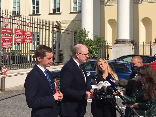 Kontrowersyjne programy i liczne nieprawidłowości – wniosek do NIK o kontrolę w warszawskim Ratuszu