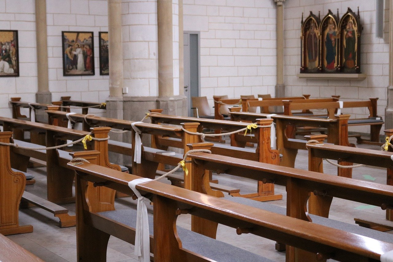 Dalsze ograniczenia w kulcie religijnym budzą wątpliwości konstytucyjne