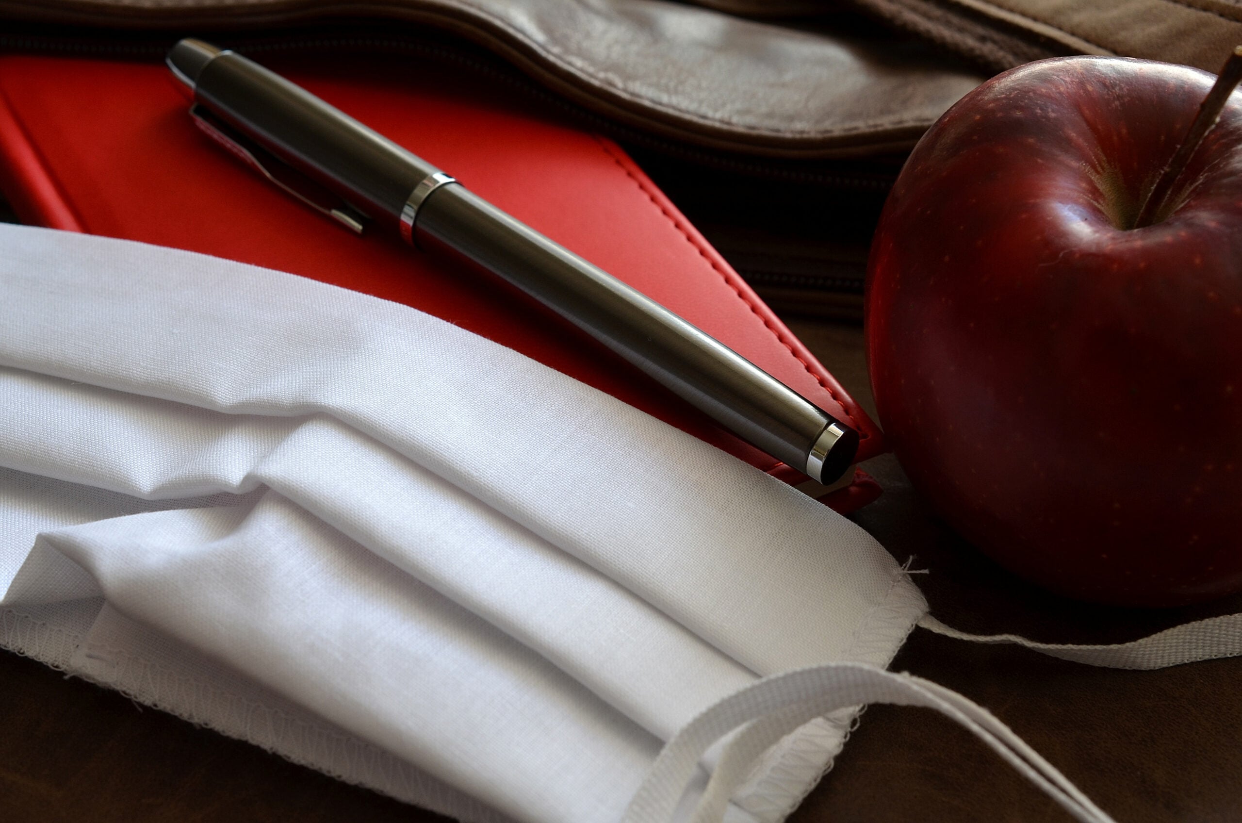 Witold Łukasik: Osoby z przeciwwskazaniami do noszenia maseczek pominięte w rozporządzeniu Rady Ministrów