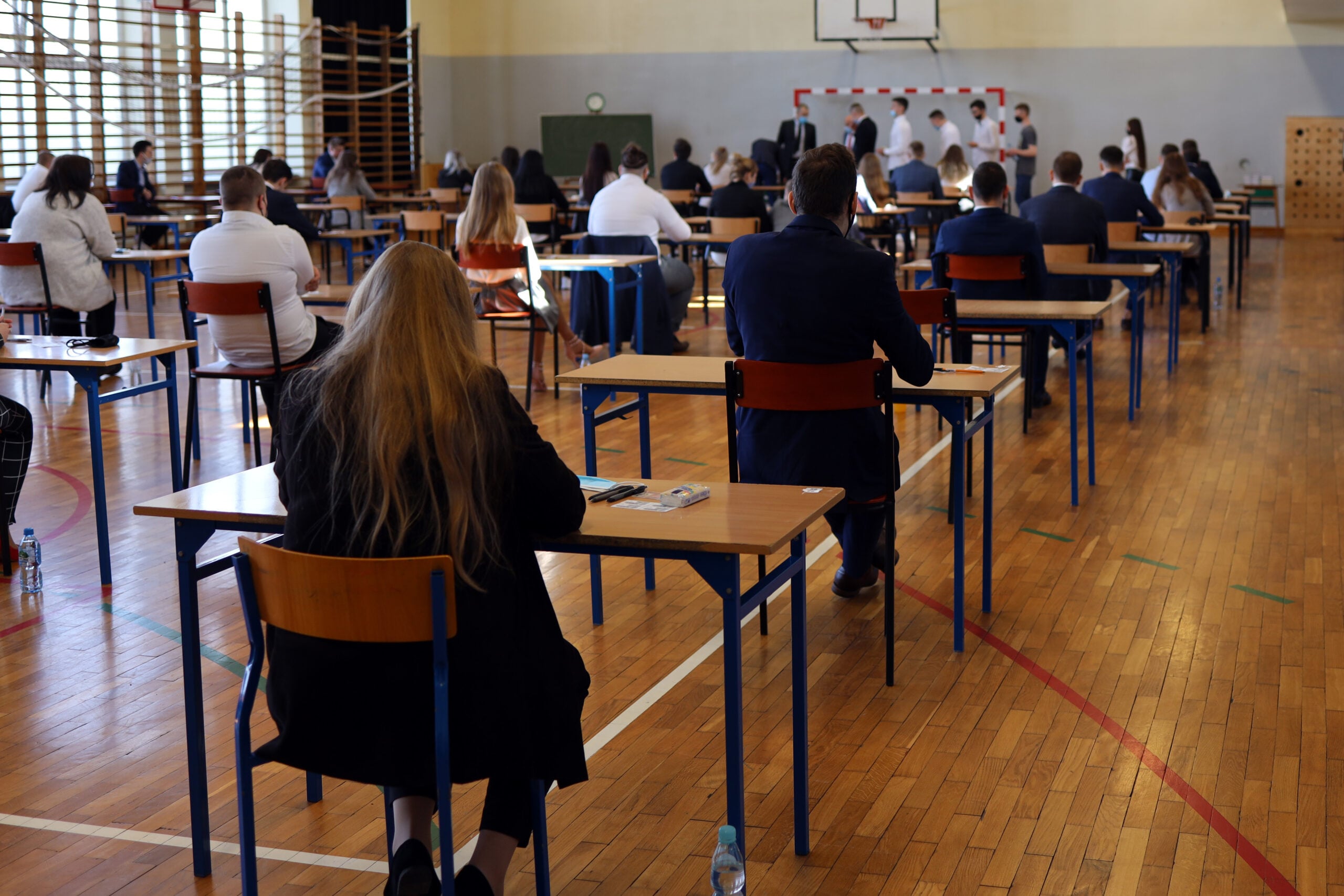 Uczniowie niedopuszczani do matury, mimo pozytywnych ocen. Ordo Iuris pyta warszawskie licea