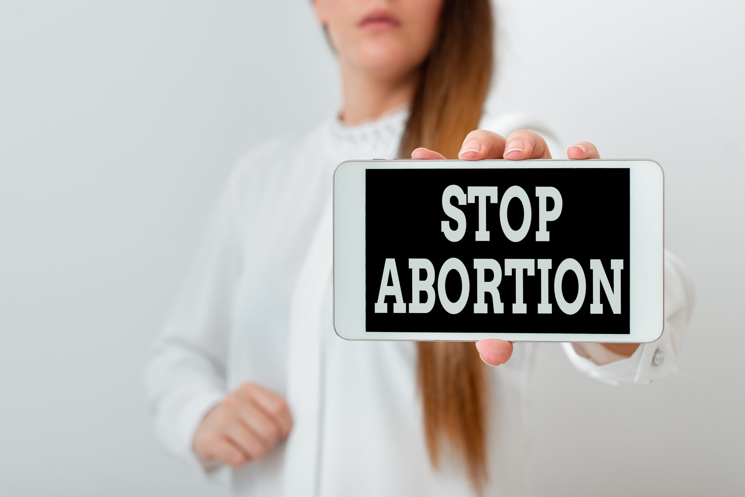 Poglądy społeczeństwa polskiego na temat aborcji – analiza porównawcza badań opinii publicznej