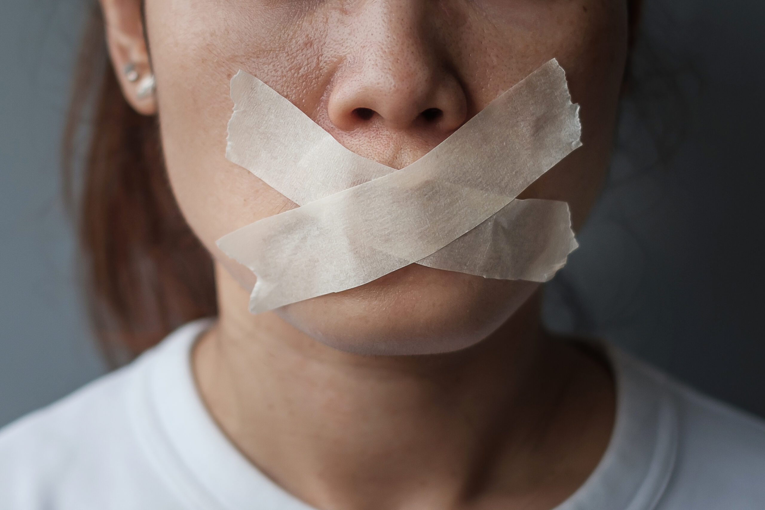 „Mowa nienawiści” wśród najpoważniejszych przestępstw. Głosowanie w Parlamencie Europejskim