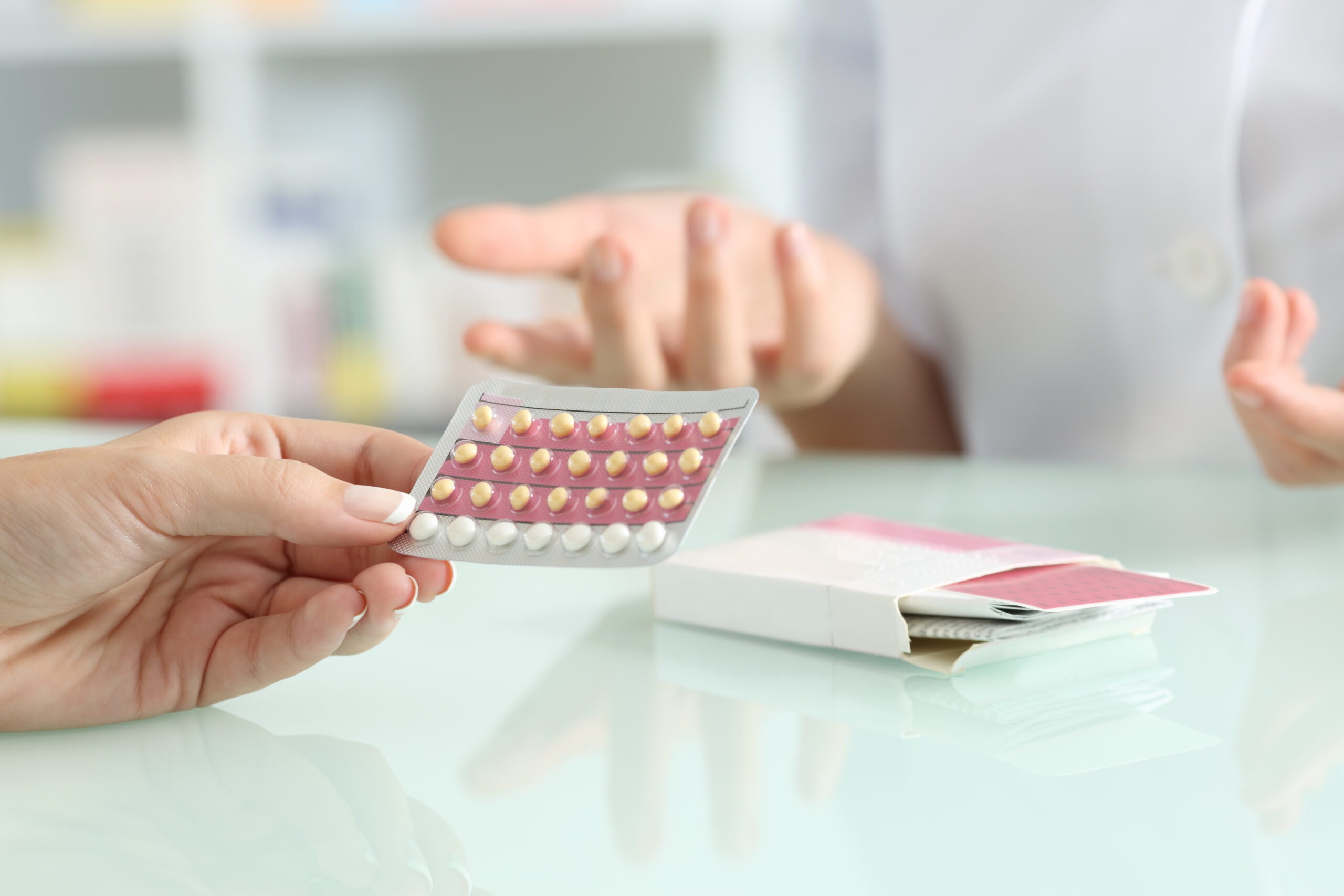 Realizacja założeń projektu rozporządzenia Ministra Zdrowia z dnia 3 kwietnia 2024 r. w sprawie programu pilotażowego opieki farmaceuty sprawowanej nad pacjentem w zakresie zdrowia reprodukcyjnego wiąże się z ryzykiem odpowiedzialności farmaceutów