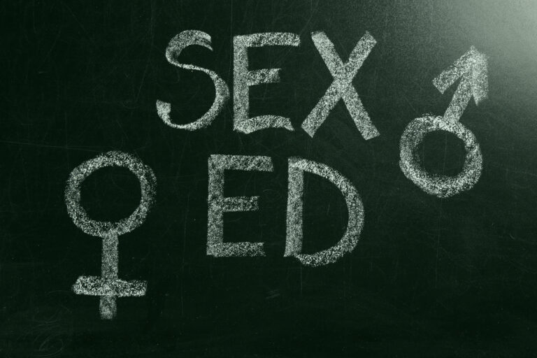 O edukacji seksualnej i prawach rodziców w szkole – spotkania w Limanowej i Dębicy