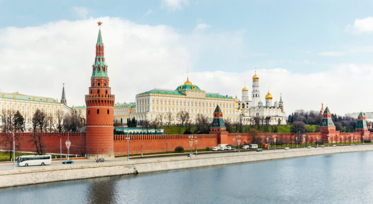 Conservatives aka Russia. How a Polish left-wing activist spins conspiracy theories.