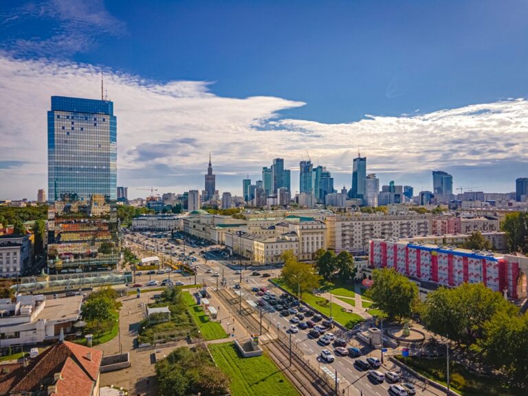 Błękitny wieżowiec - Warszawa