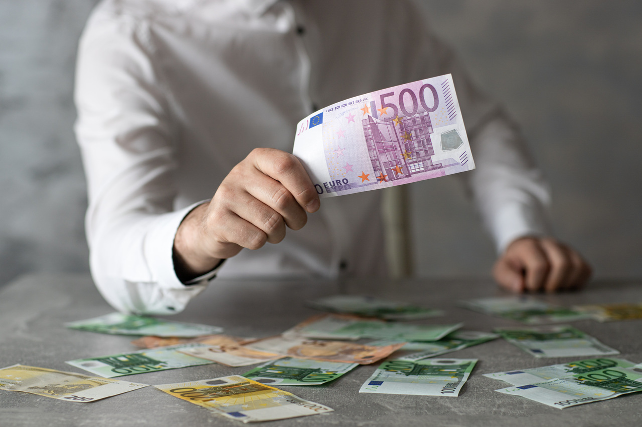 Czy śladem USA, również Europa sprzeciwi się finansowaniu ideologicznej propagandy? Raport MCC