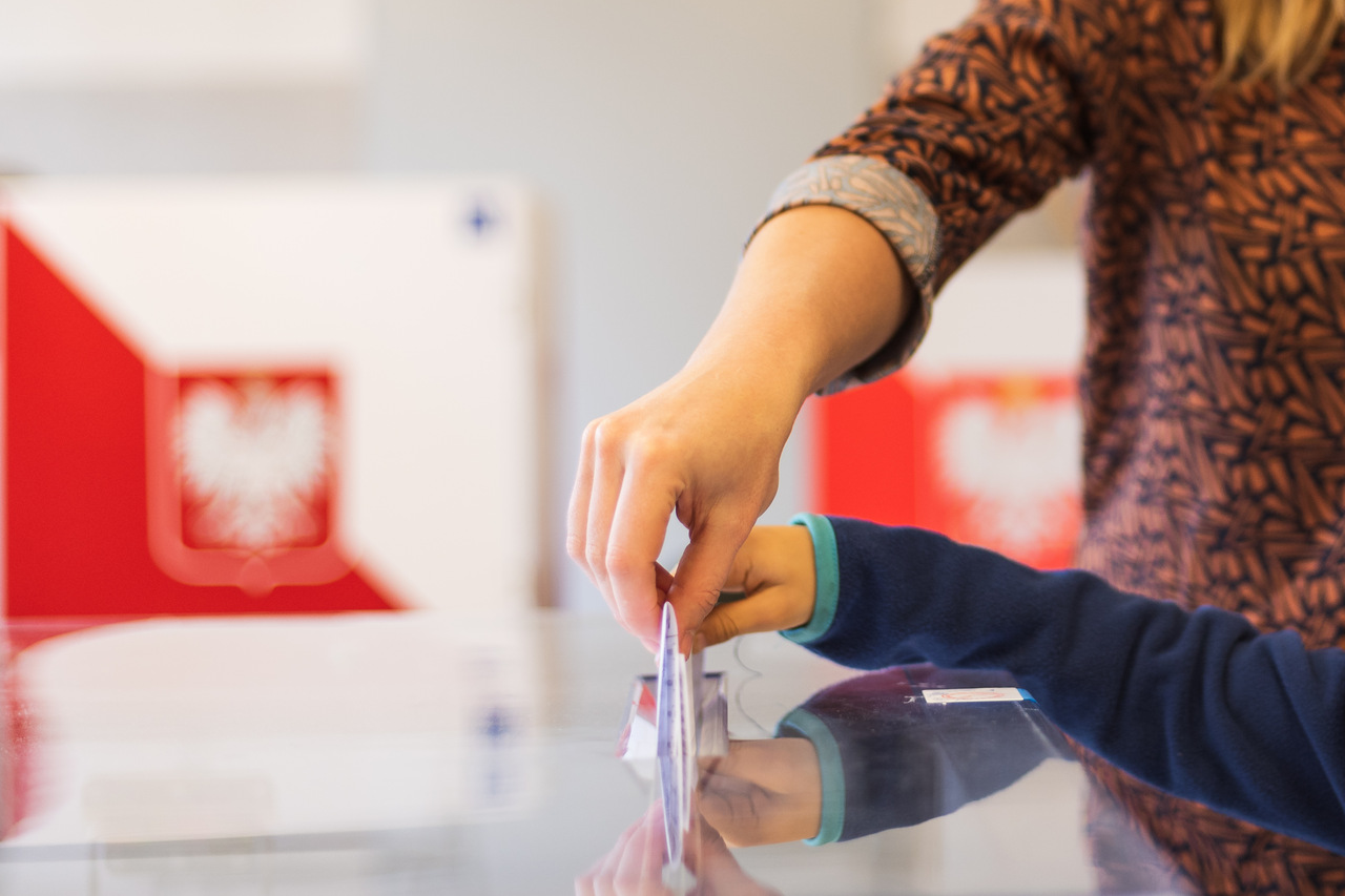 Upolityczniona PKW i niejasne finansowanie kampanii – wybory prezydenckie w Polsce pod lupą Rady Europy