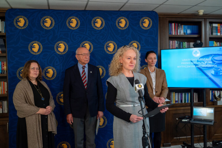 Konferencja prasowa pt. „Uratujmy szpitale przed nielegalnymi wytycznymi aborcyjnymi”