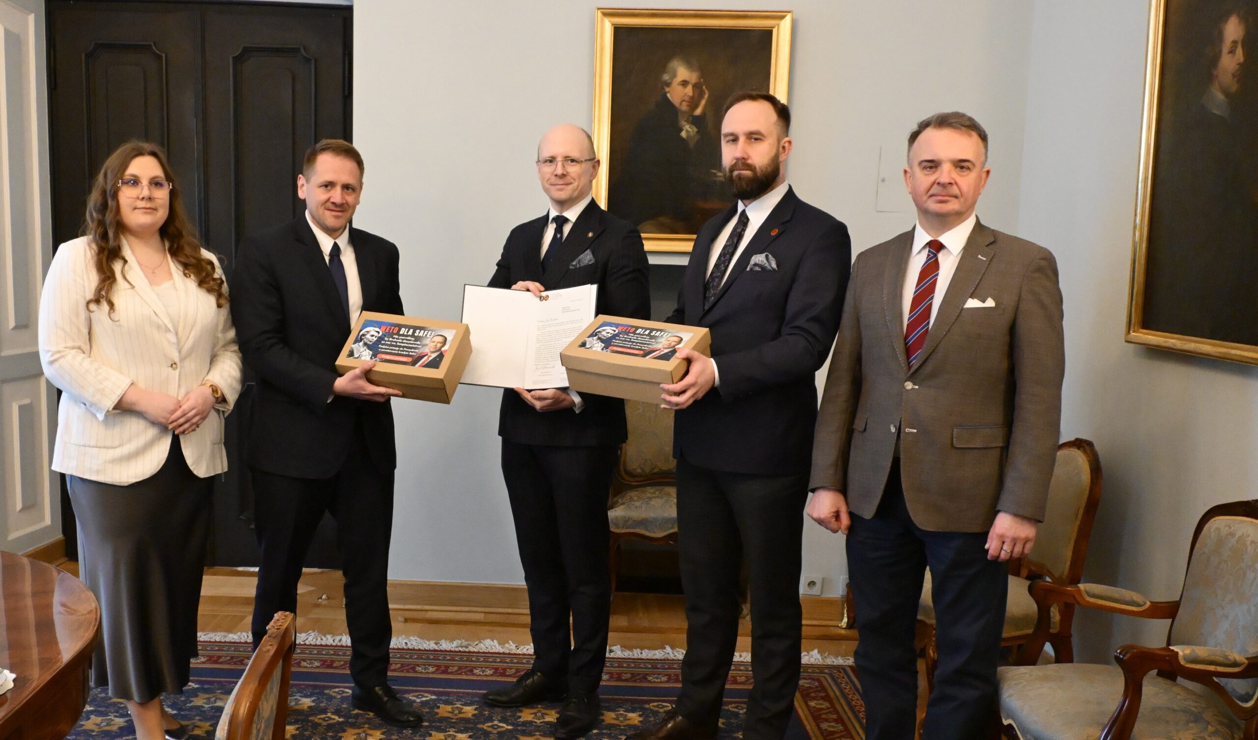 Weto dla SAFE – 40 tys. podpisów trafiło do Kancelarii Prezydenta