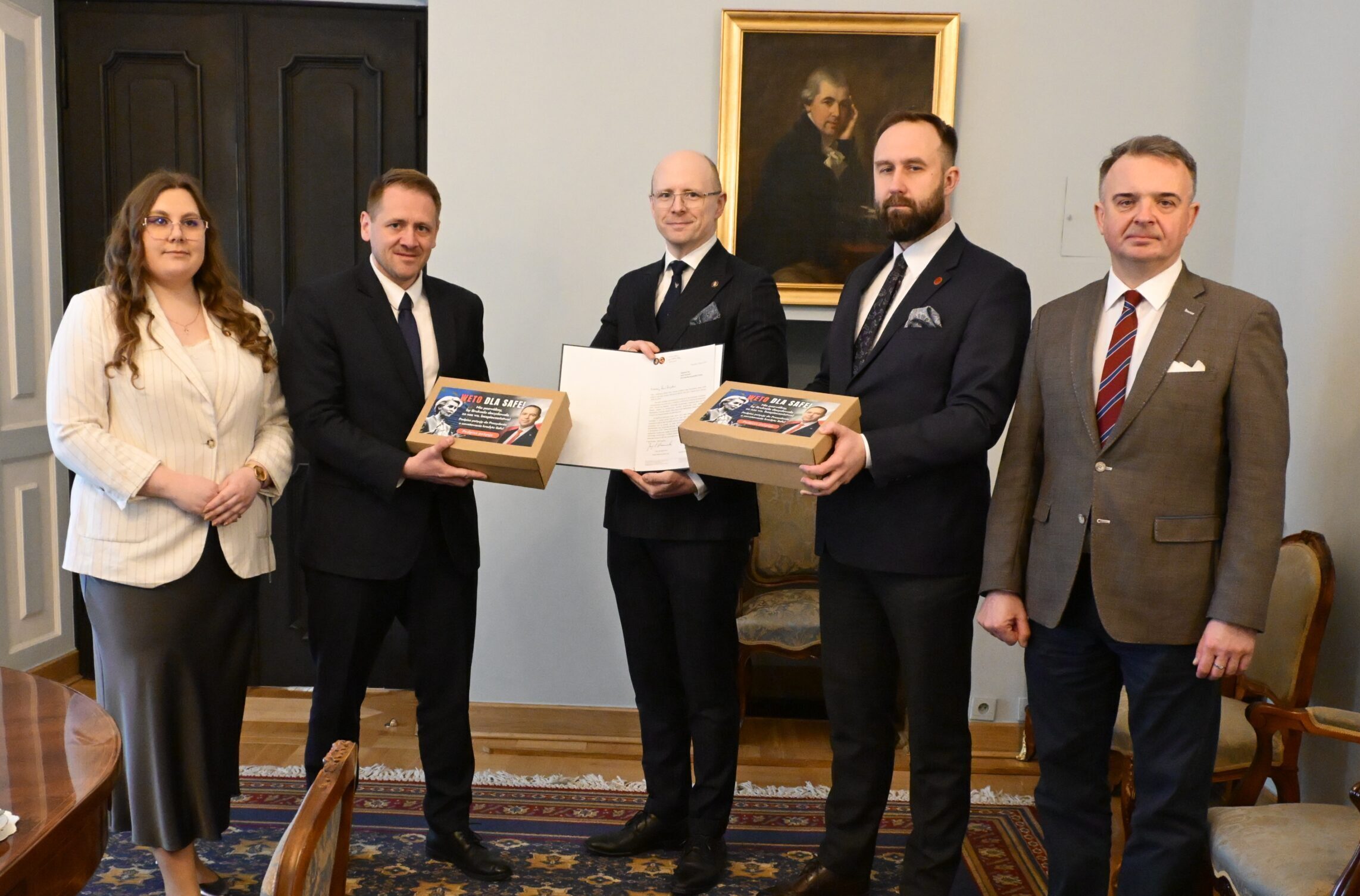 Weto dla SAFE – 40 tys. podpisów trafiło do Kancelarii Prezydenta