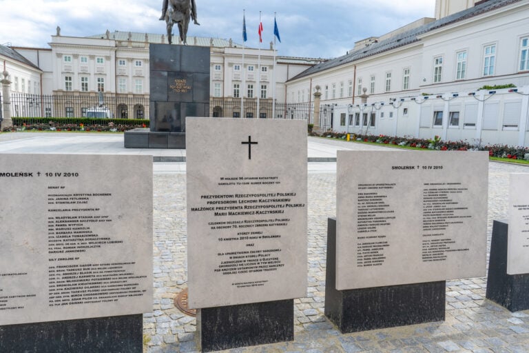Upolitycznieni sędziowie wyłączeni z orzekania w sprawie Smoleńska. Sąd Najwyższy uwzględnił wniosek Ordo Iuris