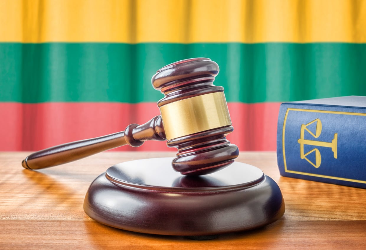 Para jednopłciowa skarży Litwę. Ordo Iuris broni definicji małżeństwa przed ETPC