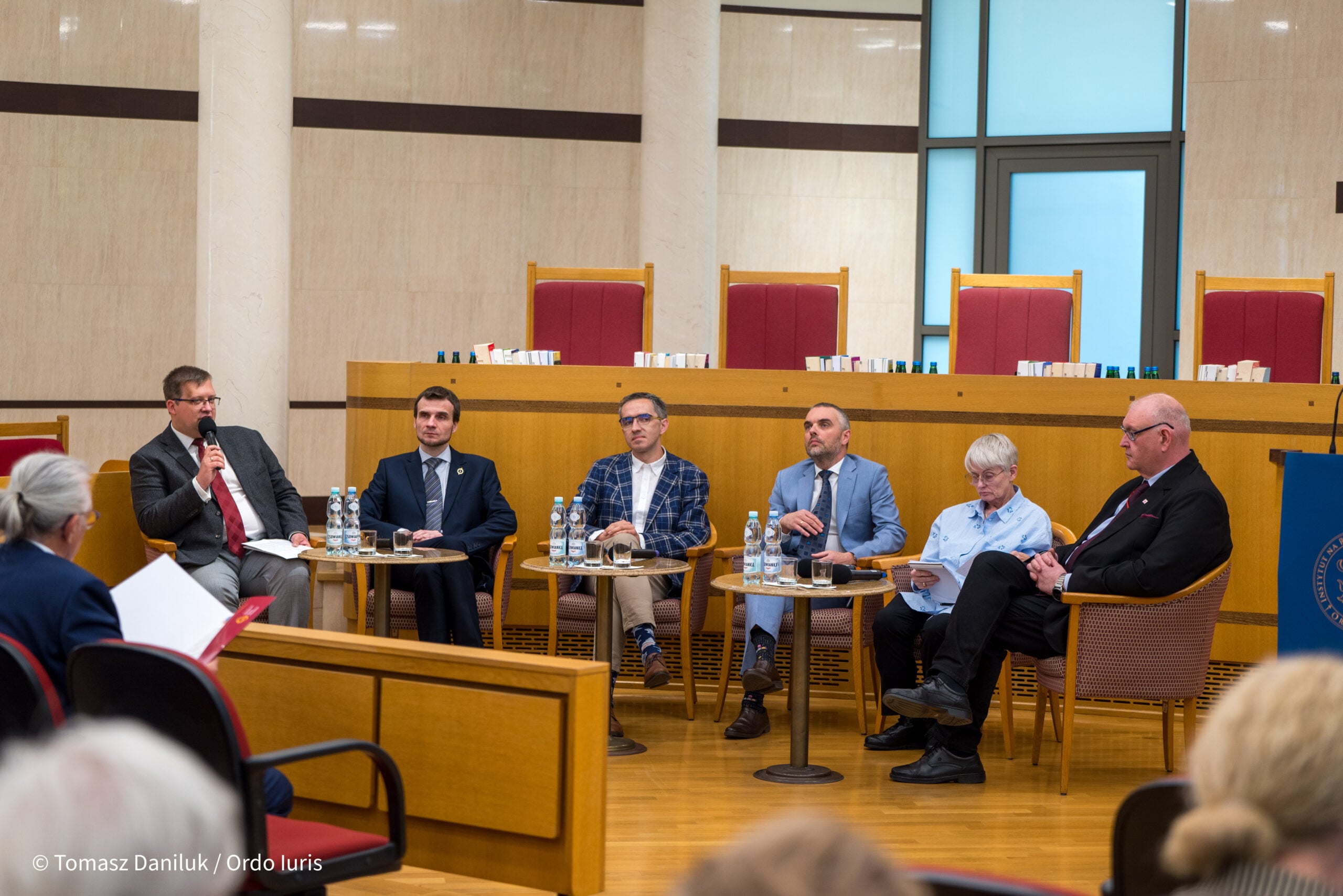 Jak wyjść z kryzysu praworządności? Rola Trybunału Konstytucyjnego w odbudowie ładu ustrojowego