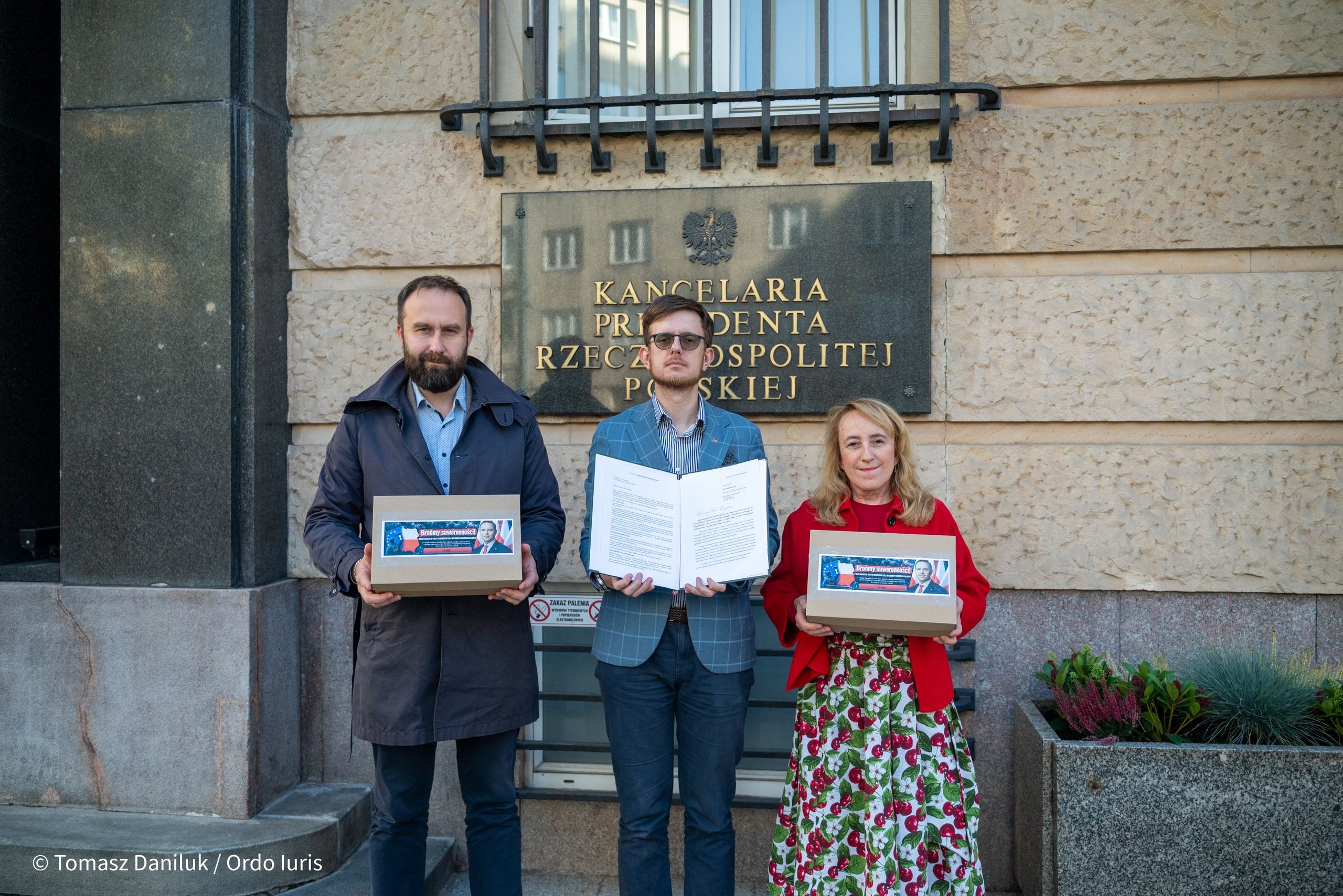 Ponad 10 tys. podpisów pod apelem o weto dla „ustawy strasburskiej” trafiło do Kancelarii Prezydenta