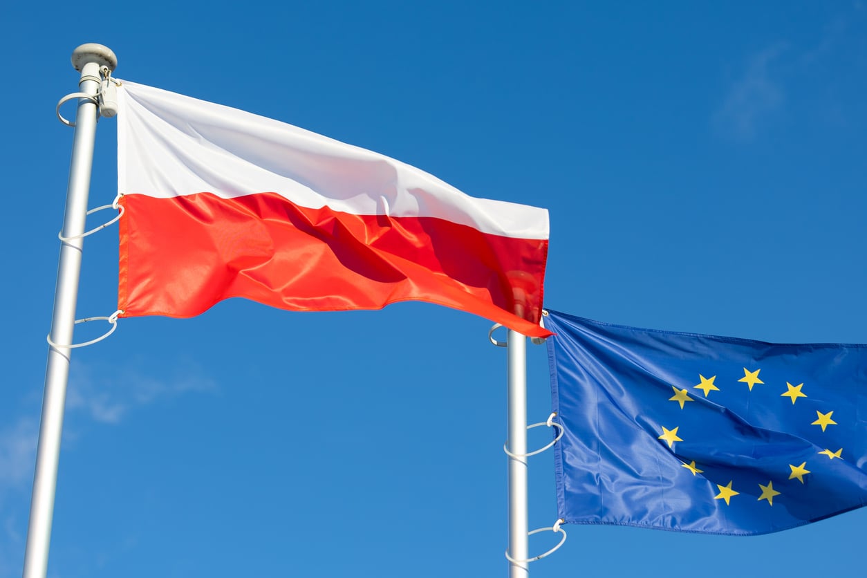 Pod pozorem implementacji prawa UE rząd tworzy reżim administracyjnej konfiskaty środków, surowszy niż nawet najśmielsze pomysły Unii