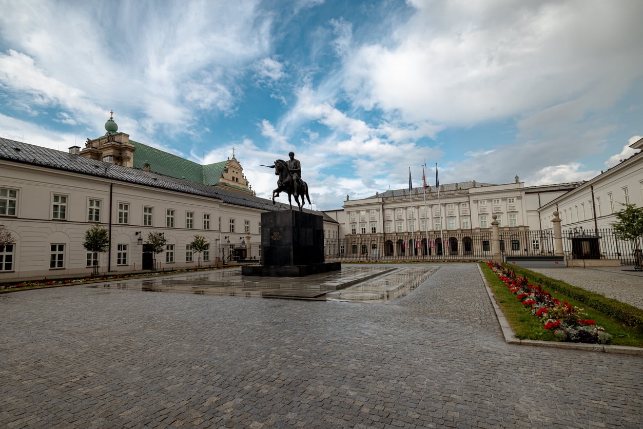 Prezydent może wstrzymać ślubowanie sędziów TK. Opinia Ordo Iuris dla Komisji Weneckiej